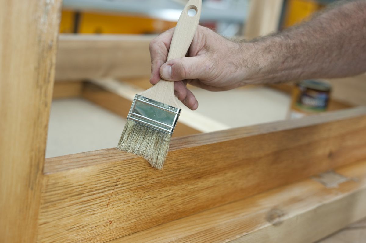 Bricomania 667 Restaurar mesa de trabajo p21