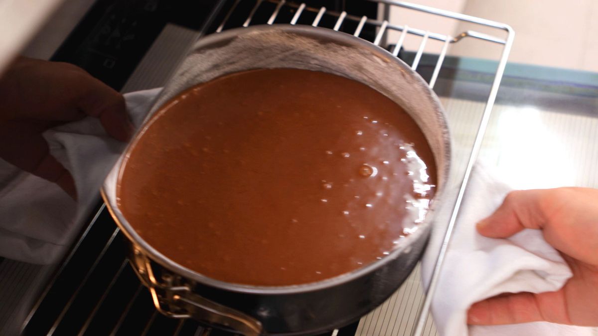 Bizcocho de chocolate con crema de queso   Paso 5