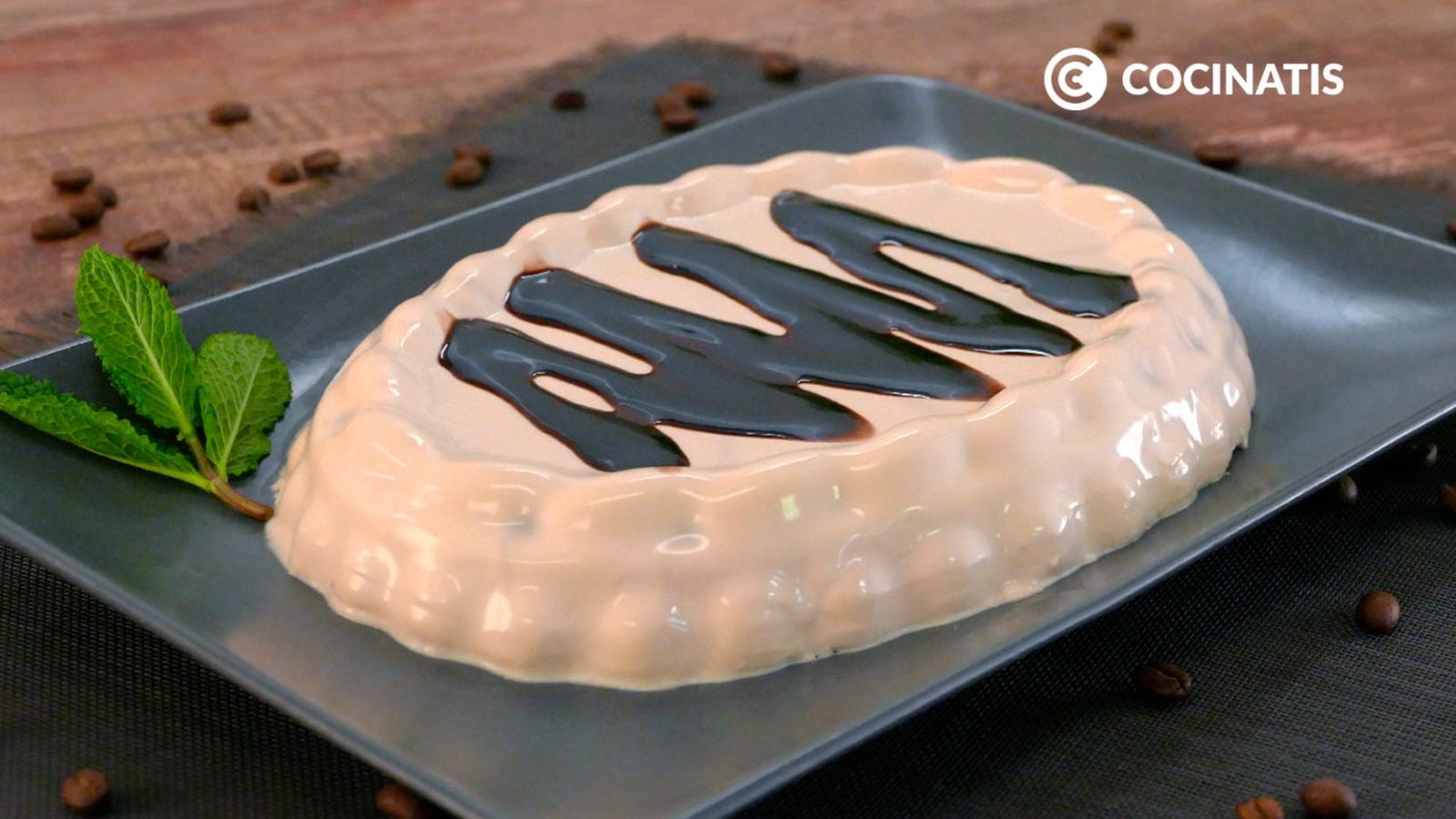 Receta de panna cotta o panacotta de café, receta italiana