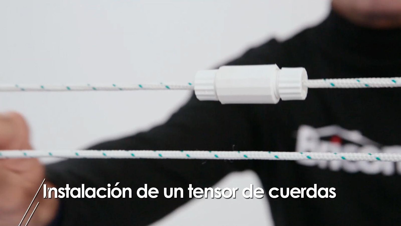 Cómo colocar un tensor de cuerdas