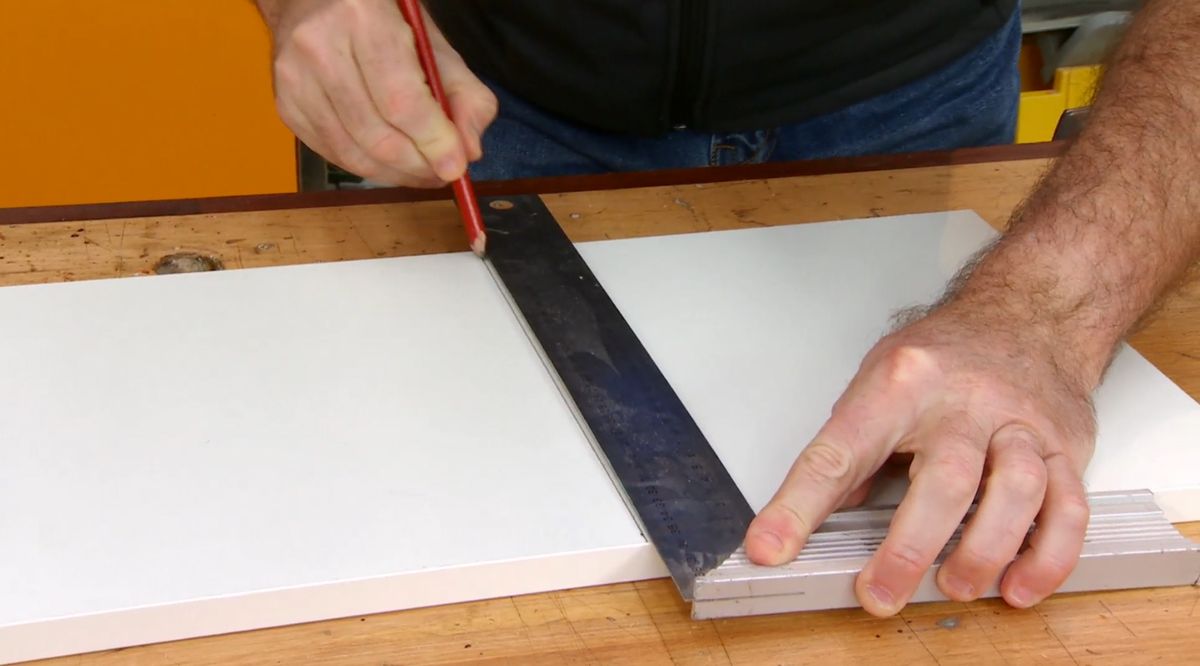 Armario para tabla de planchar oculta paso 1