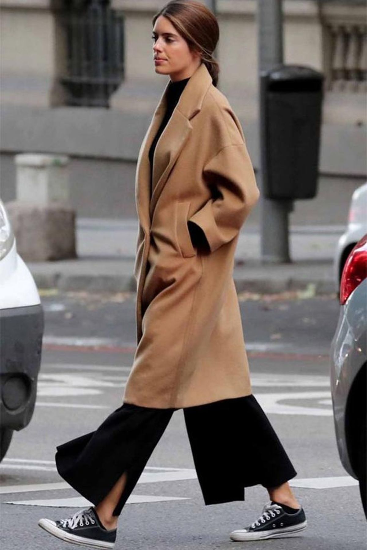 pantalon split que es y como combinarlo abrigo largo