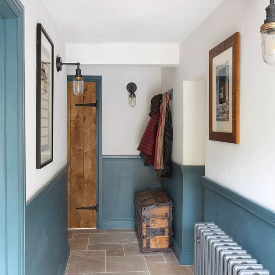 pasillo puertas marrones azul blanco pinterest