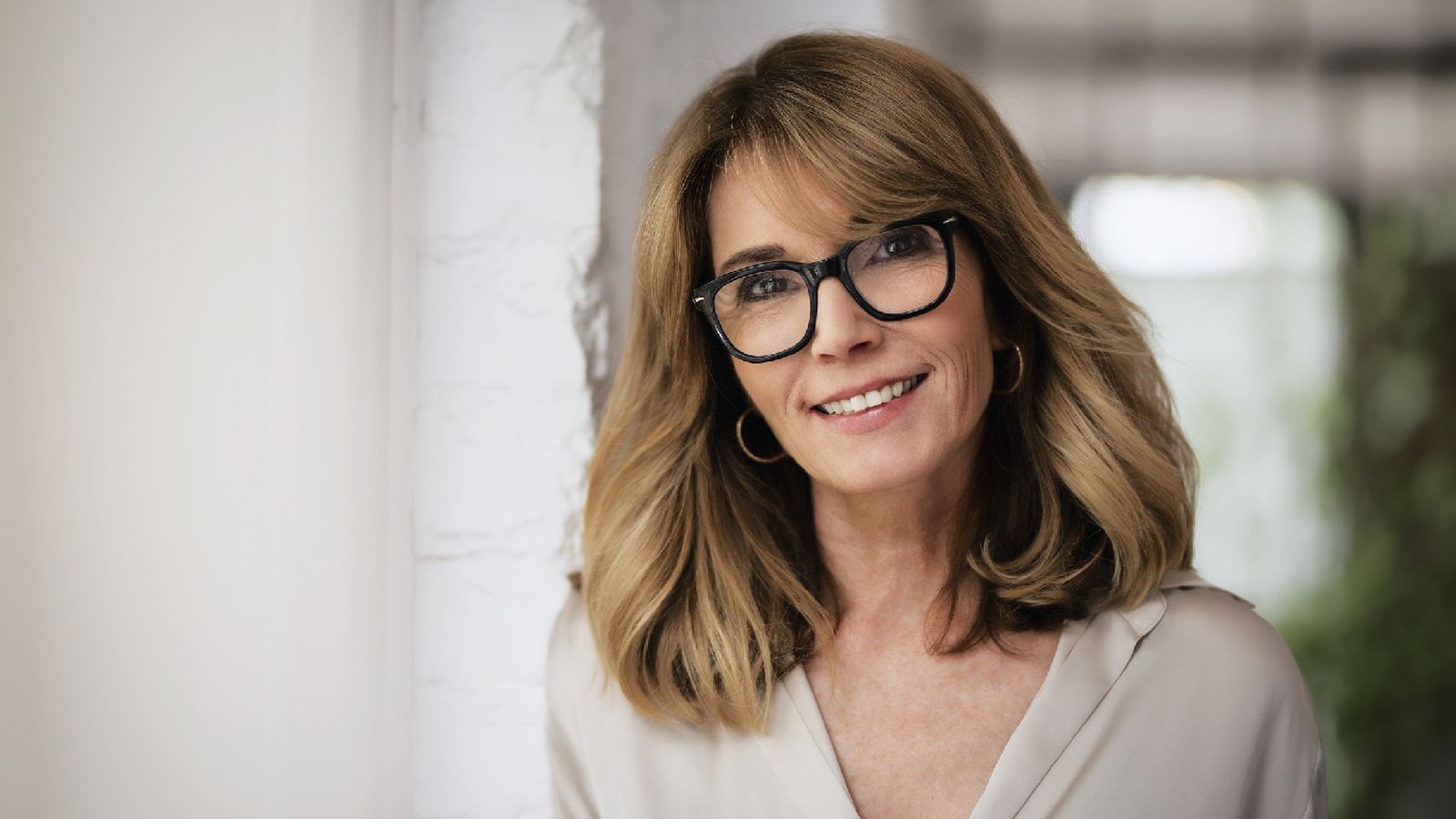 Cortes de pelo corto, media melena y melena para mujeres de 50