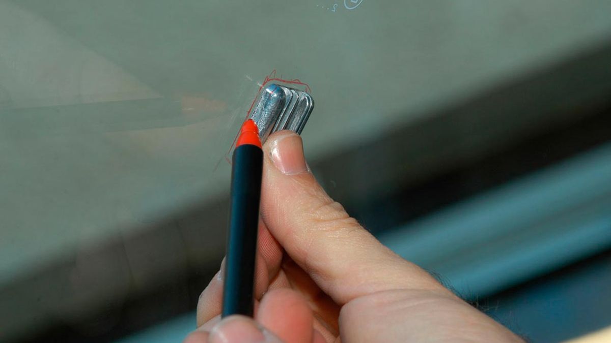 Sujeción de espejo retrovisor paso 3