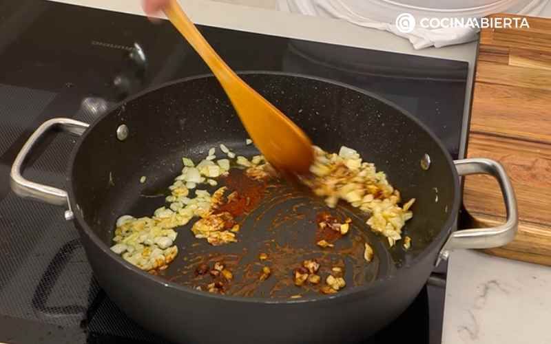 Prepara el sofrito