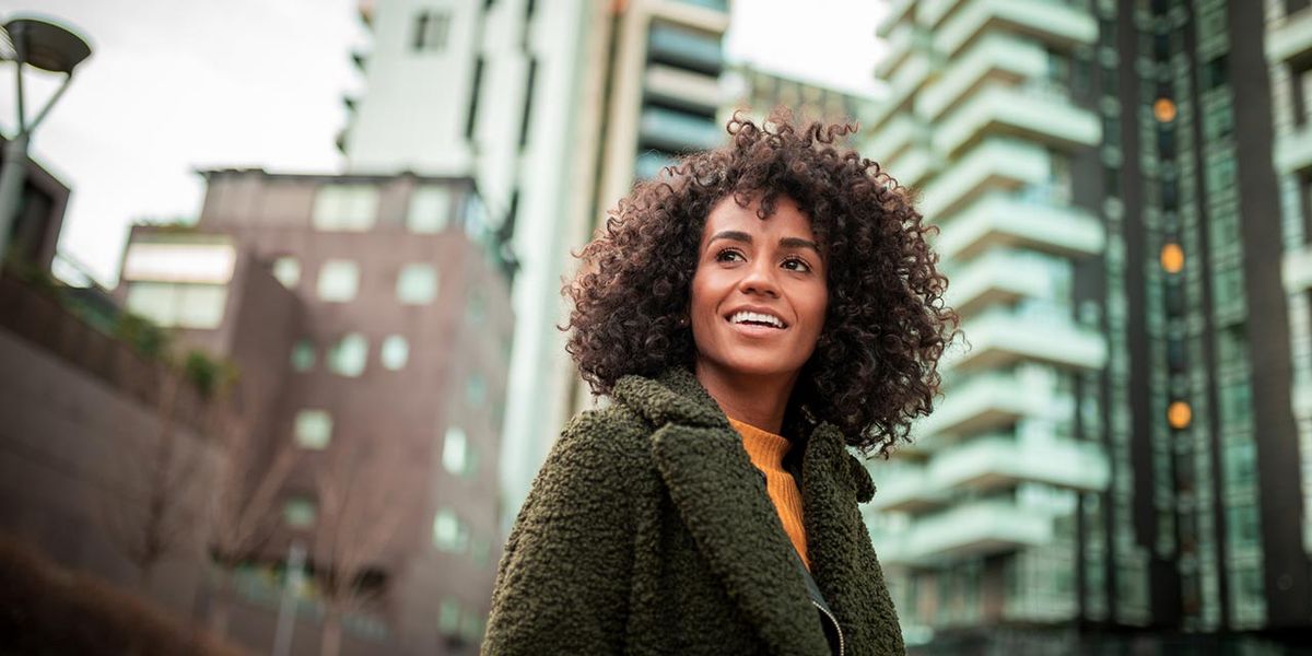 pelo rizado tipos y cuidados para unos rizos perfectos