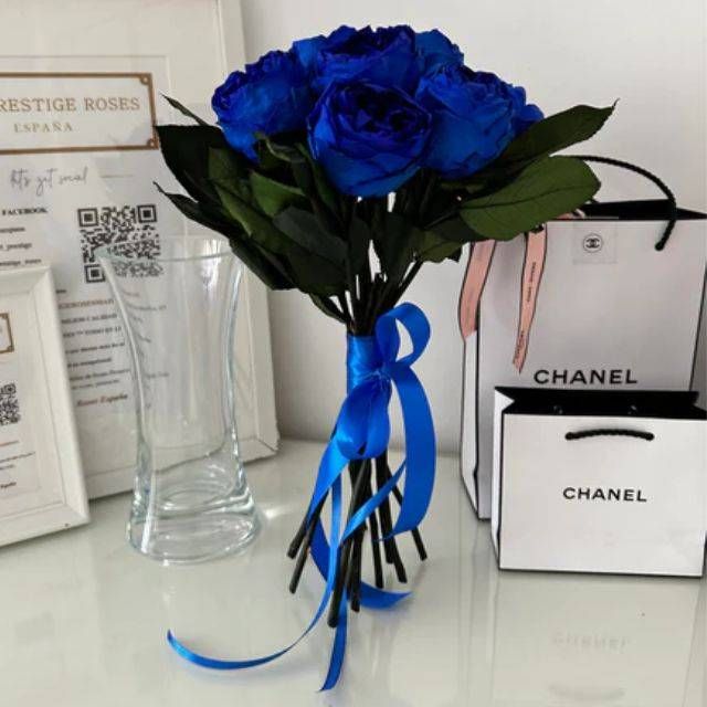 ramo de novia original flores azules