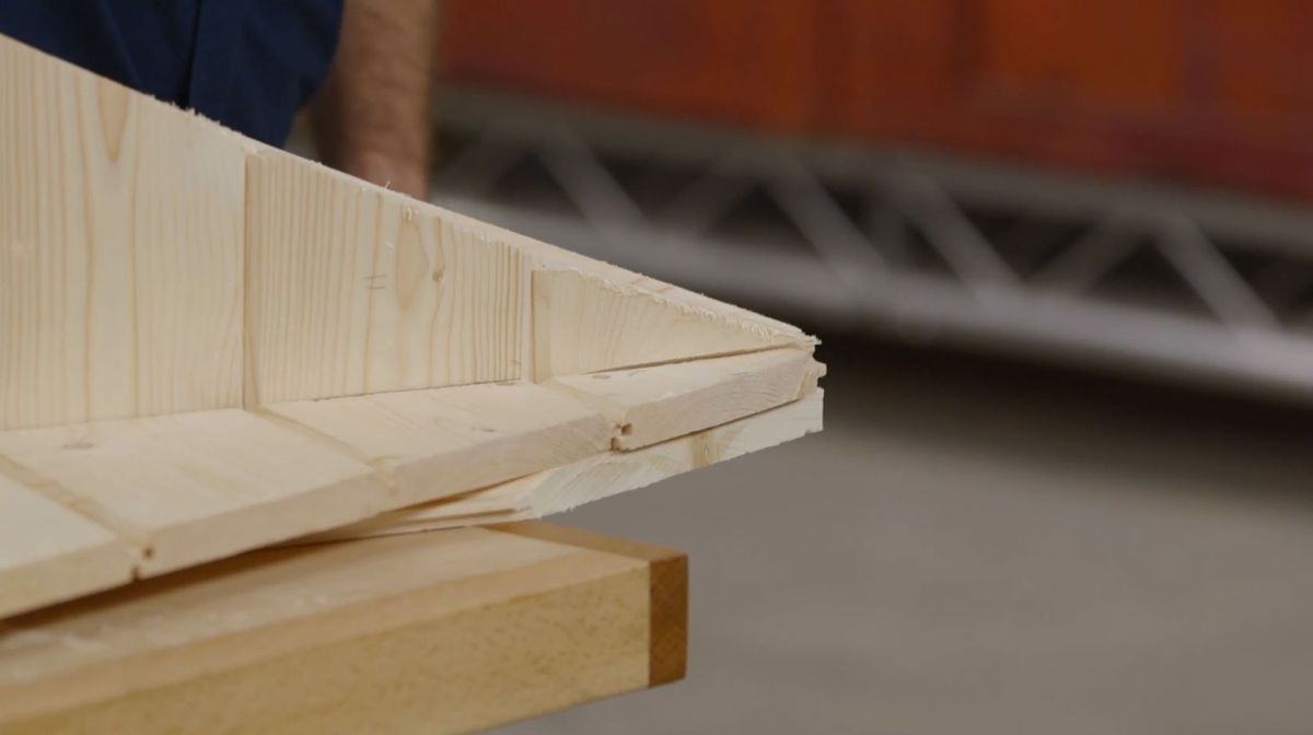 Cómo hacer un árbol esquinero de Navidad paso 8