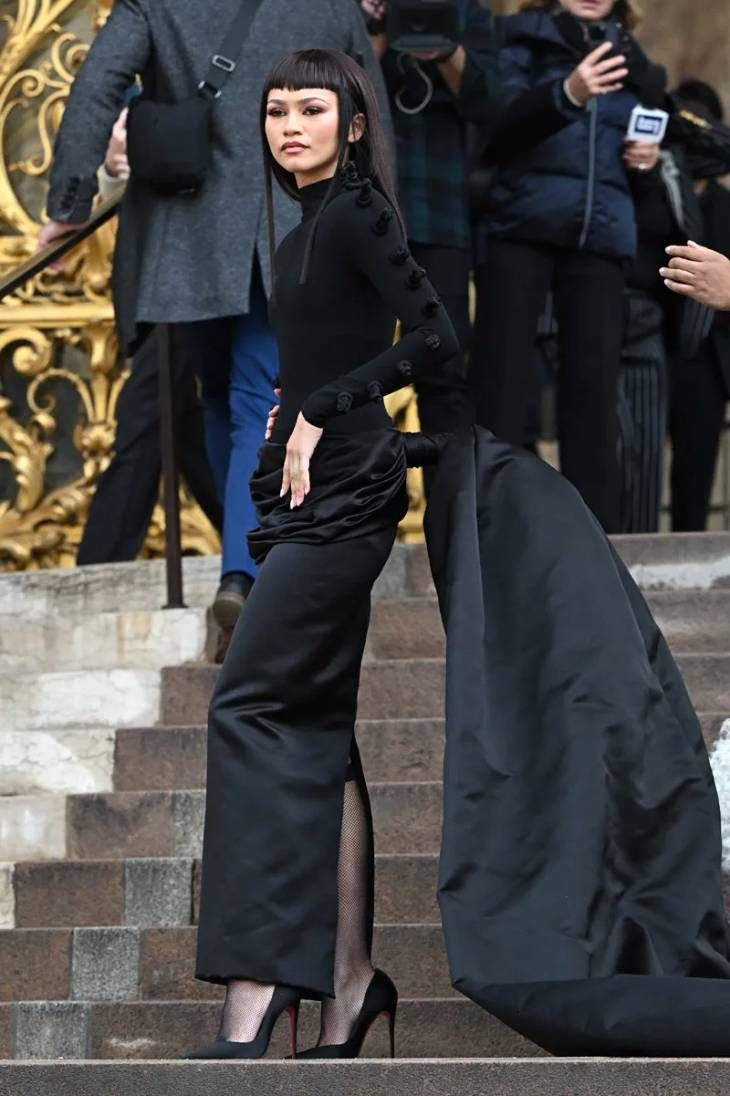 el espectacular look de zendaya en la semana de la alta costura de paris vertical