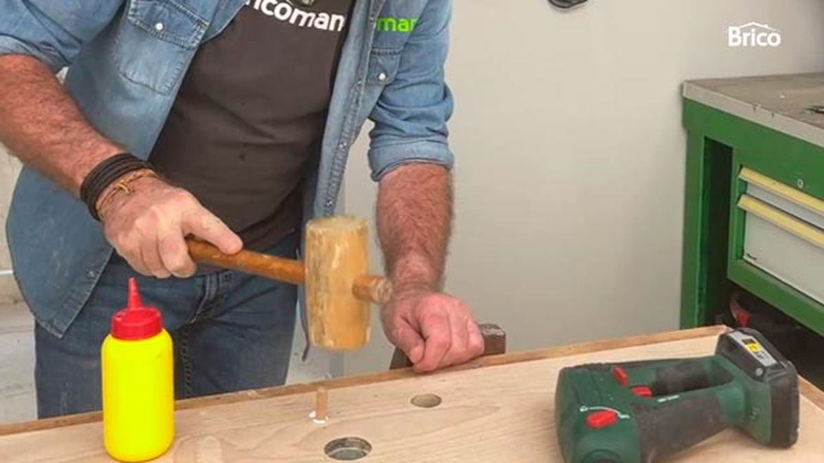 Como arreglar una mesa o banco de trabajo paso 7