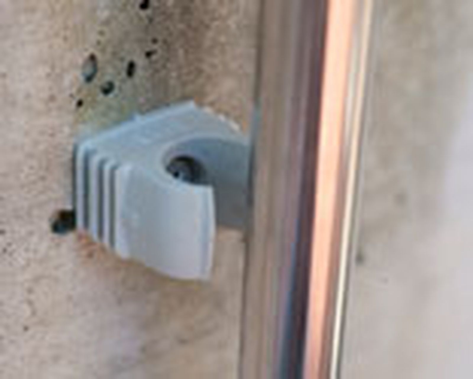 brico 0652 1 instalar ducha para jardin paso 12