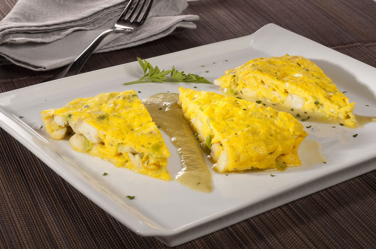 5719 1 tortilla de pescadilla con salsa de pimiento verde xl