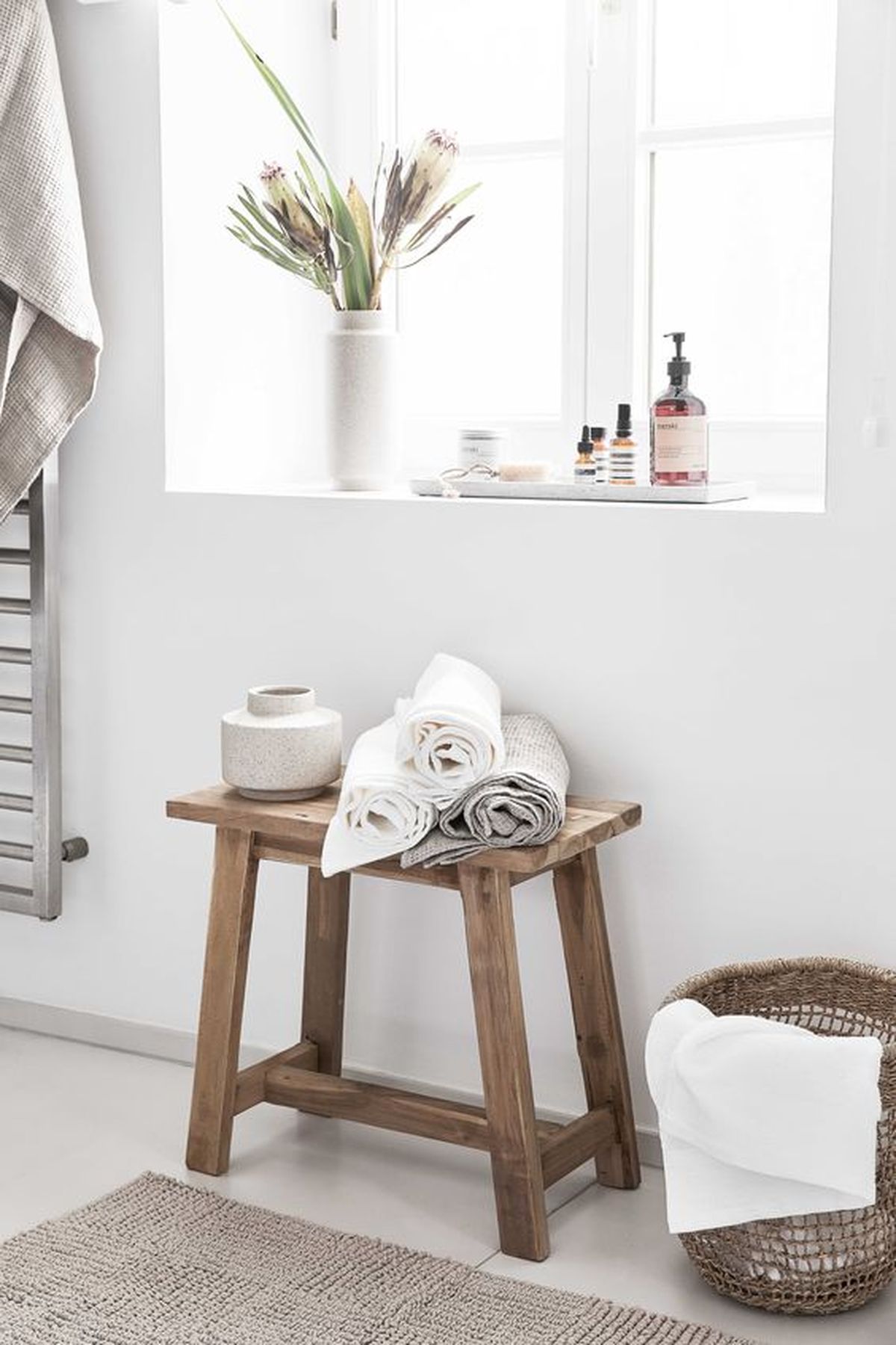 bano con banco madera pinterest Westwing