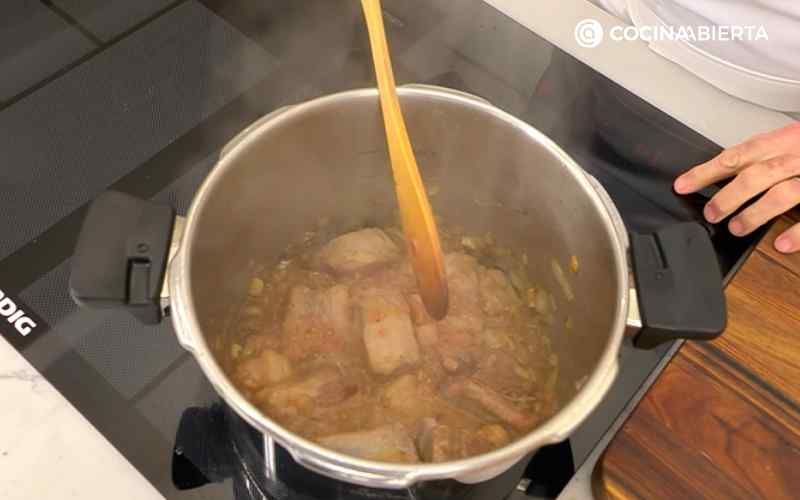 Añade la cebolla