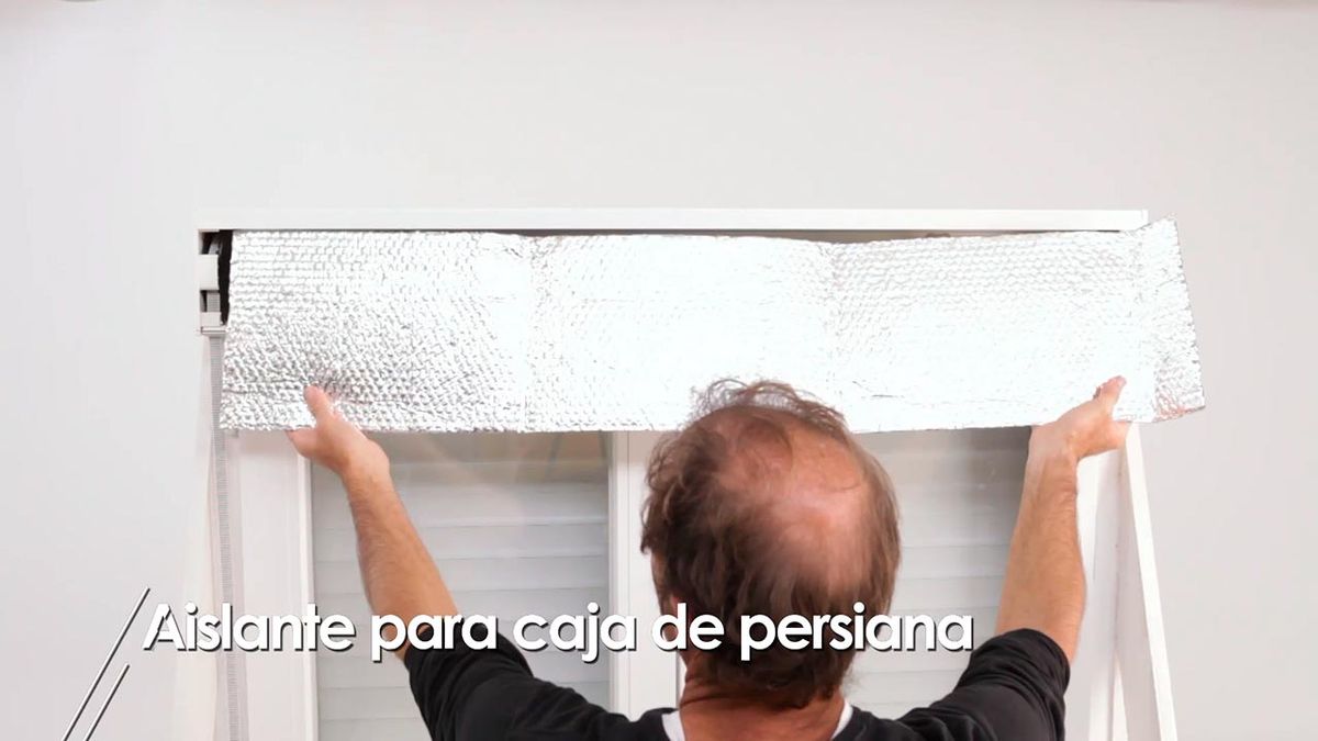 Cómo aislar la caja de la persiana paso 2