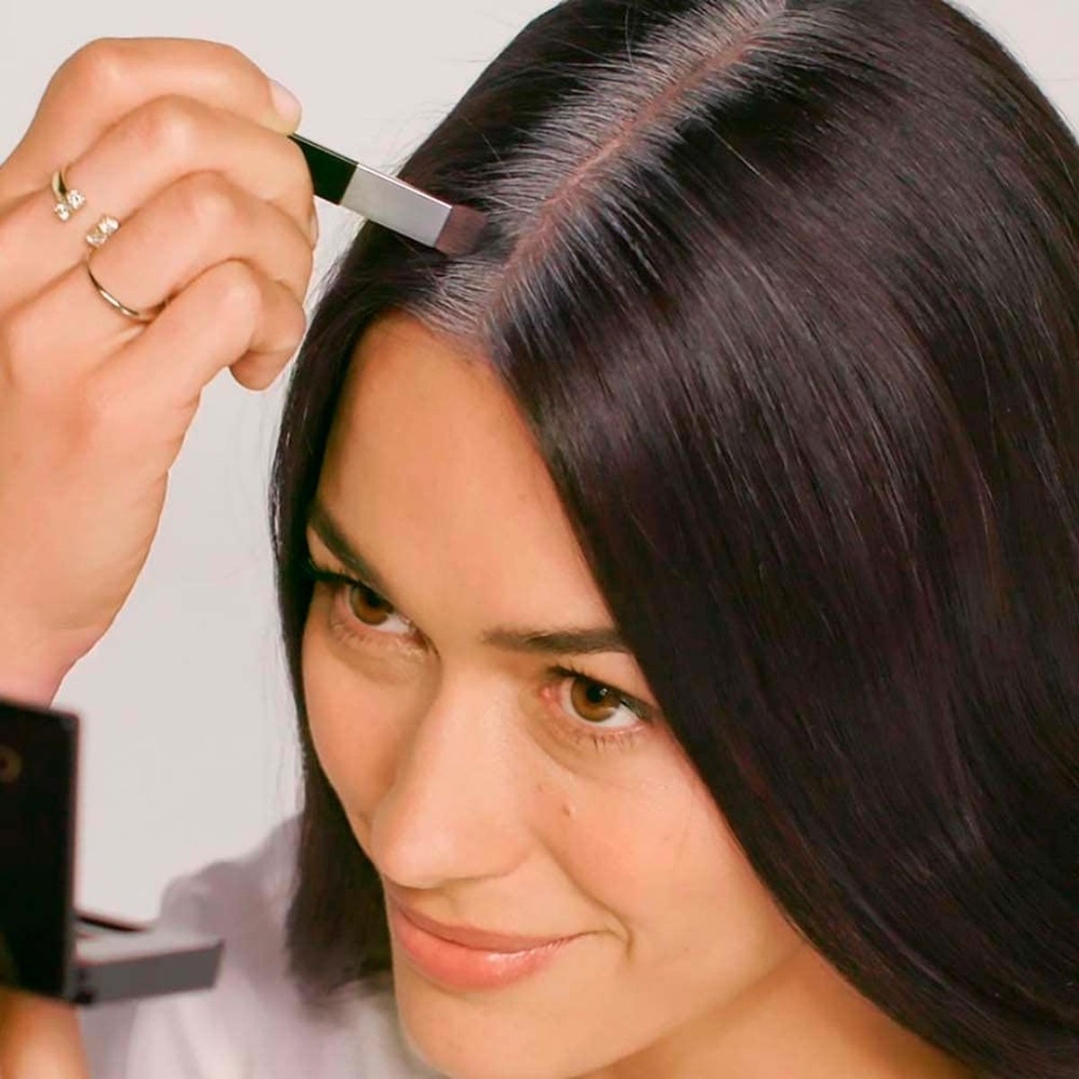 belleza cabello como disimular canas trucos productos polvos minerales