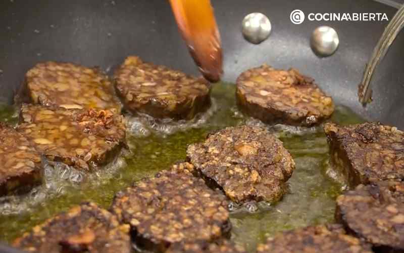 Fríe la morcilla