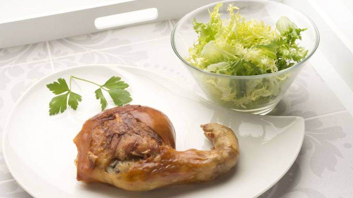 receta cochinillo segoviano con ensalada escarola karlos arguinano karl6092