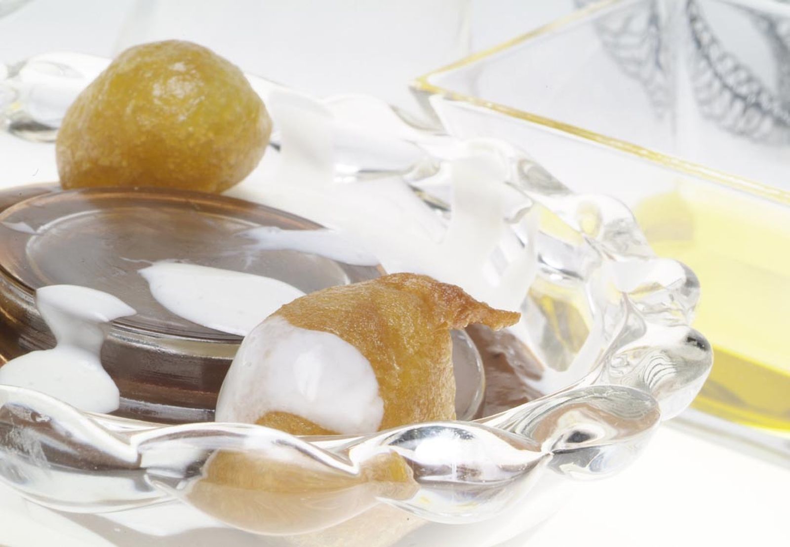 Buñuelos caseros rellenos de crema de chocolate de Eva Arguiñano