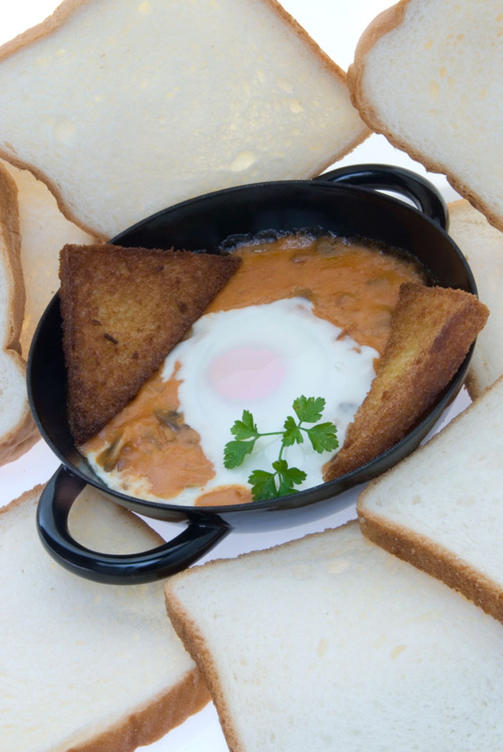 Huevos a la reina con champiñones