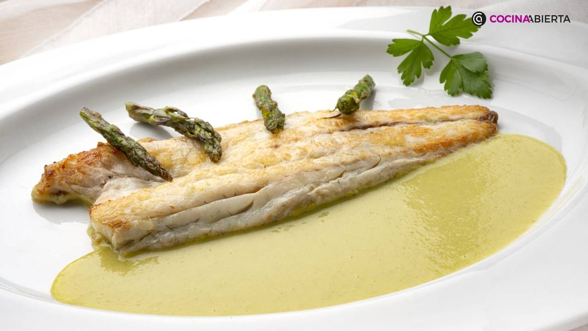 lubina a la plancha con esparragos receta