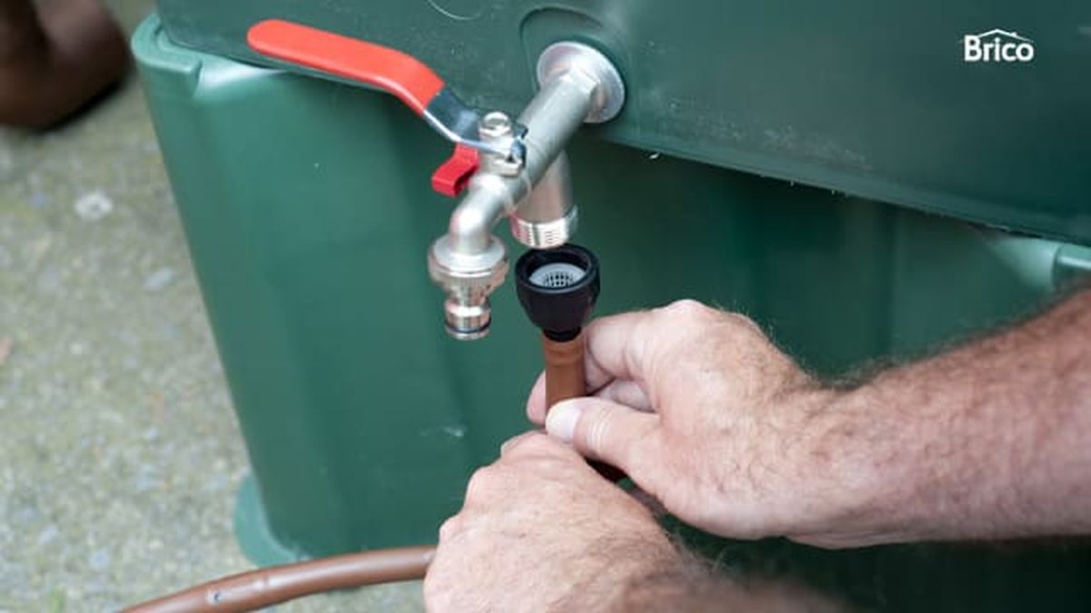 brico 0659 sistema de riego con agua de lluvia paso 27