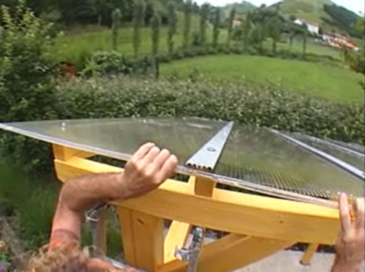 Cubierta de policarbonato para pérgola paso 6