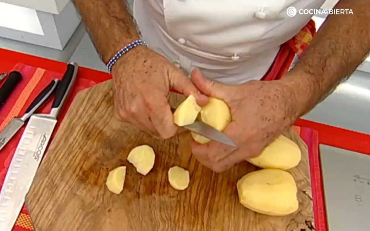 Trocea de esta manera las patatas para tu porrusalda