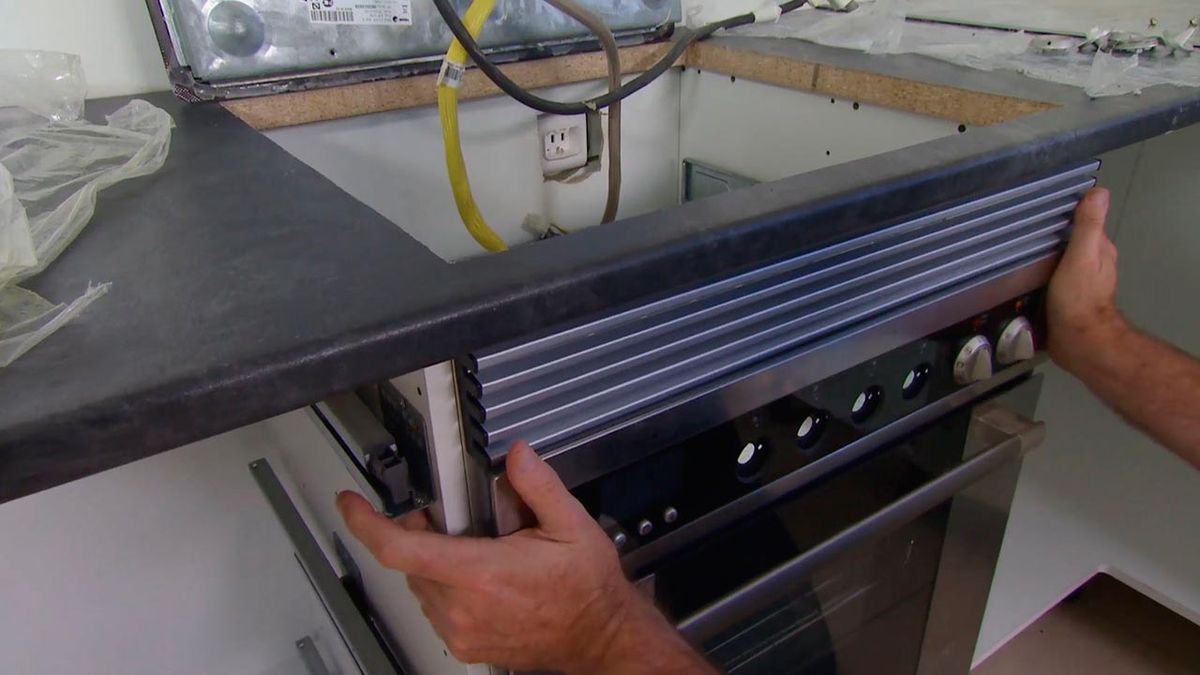 Cómo instalar una cocina en ángulo (Parte 2) paso 5