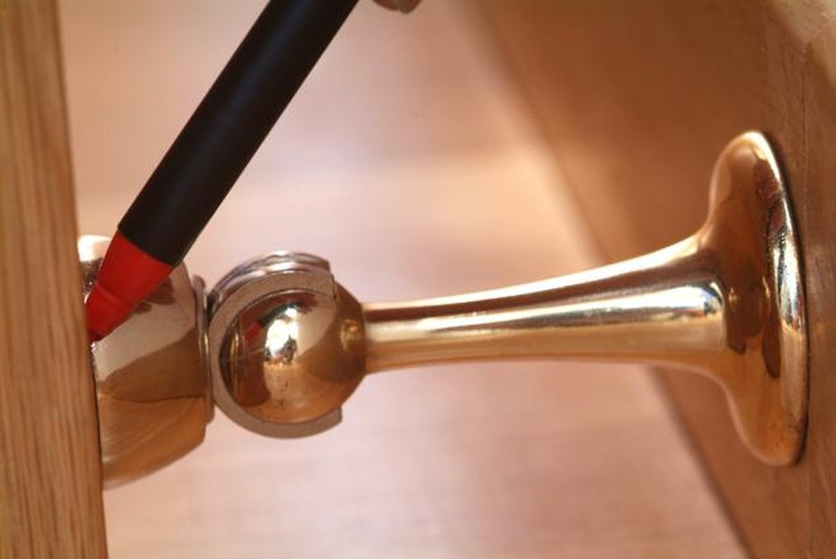 brico1 0461 topes puerta pared paso 4