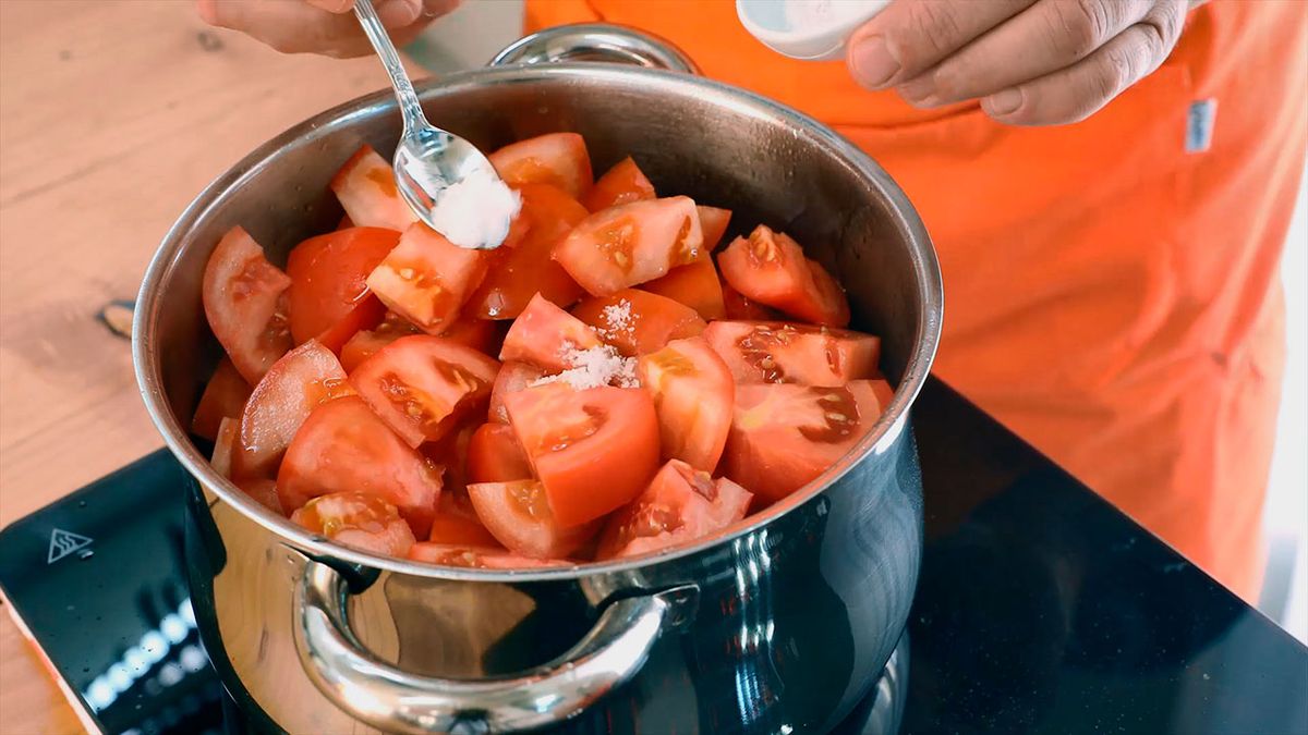 Cómo hacer tomate frito casero  paso 2