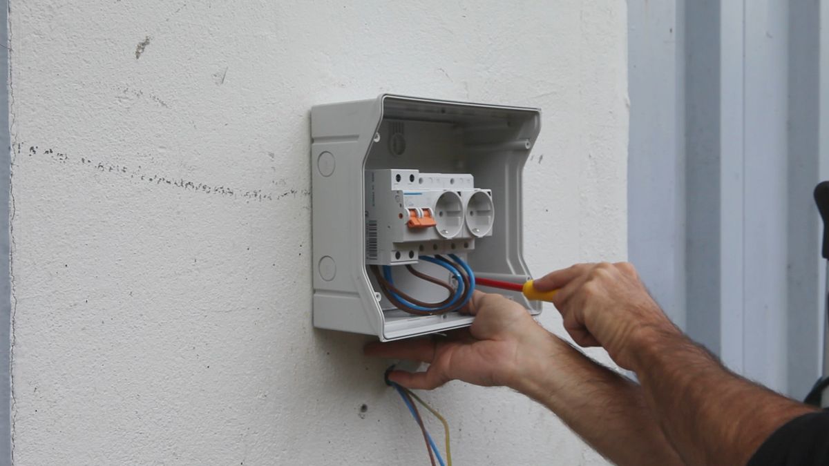 Caja de enchufes de exterior paso 4