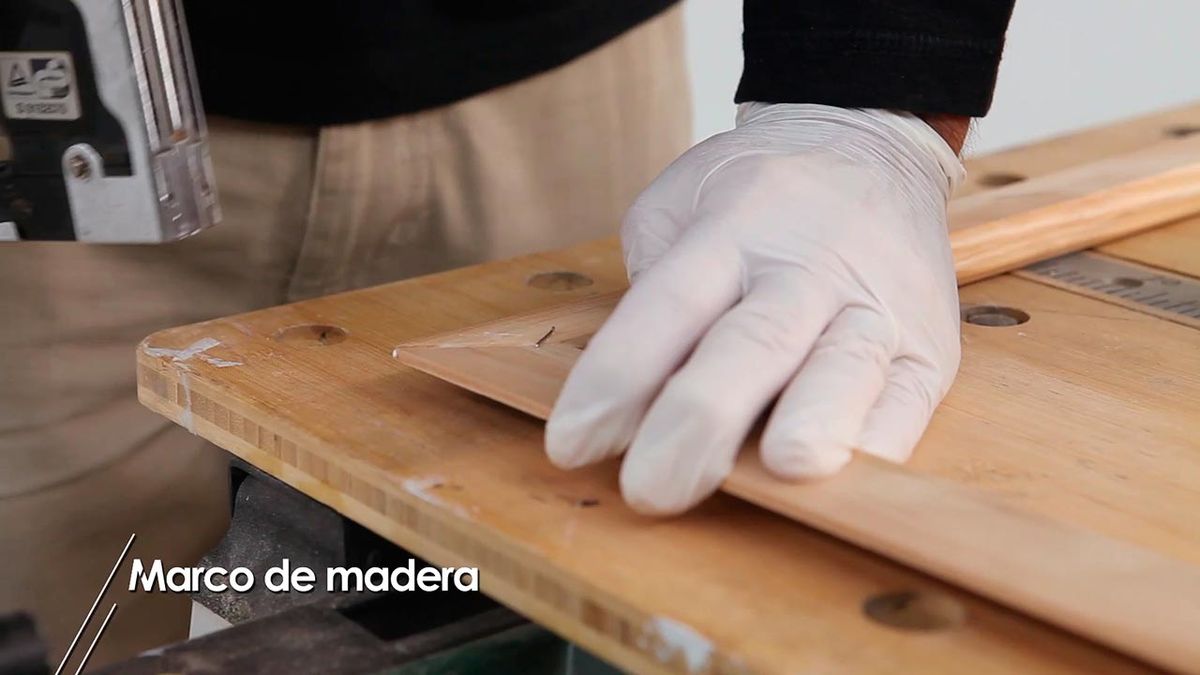 Como hacer un marco de madera con listones paso 3