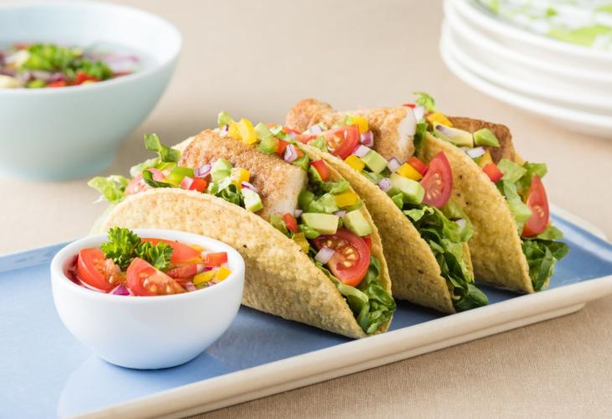 tacos de pescado con aguacate