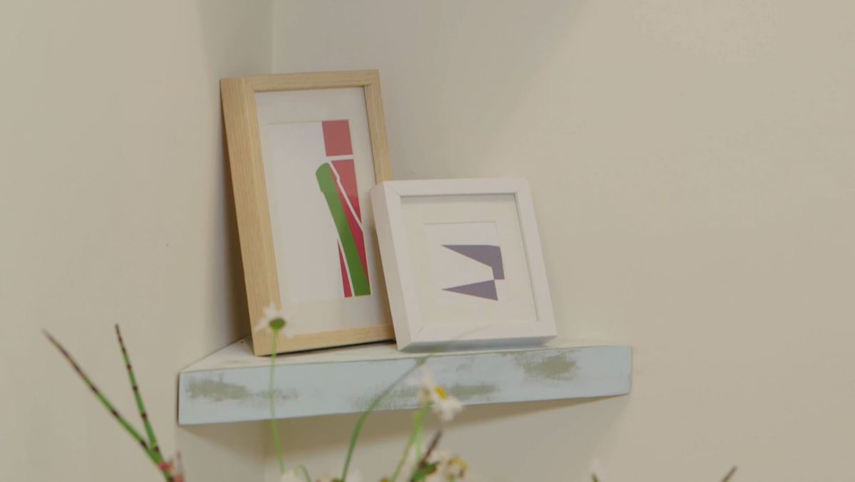 Cómo hacer una estantería esquinera paso 12