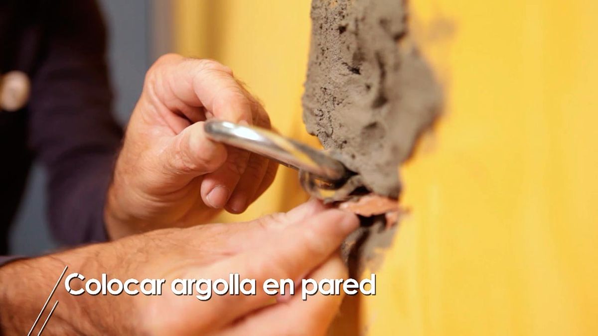 Cómo colocar una argolla en la pared paso 5