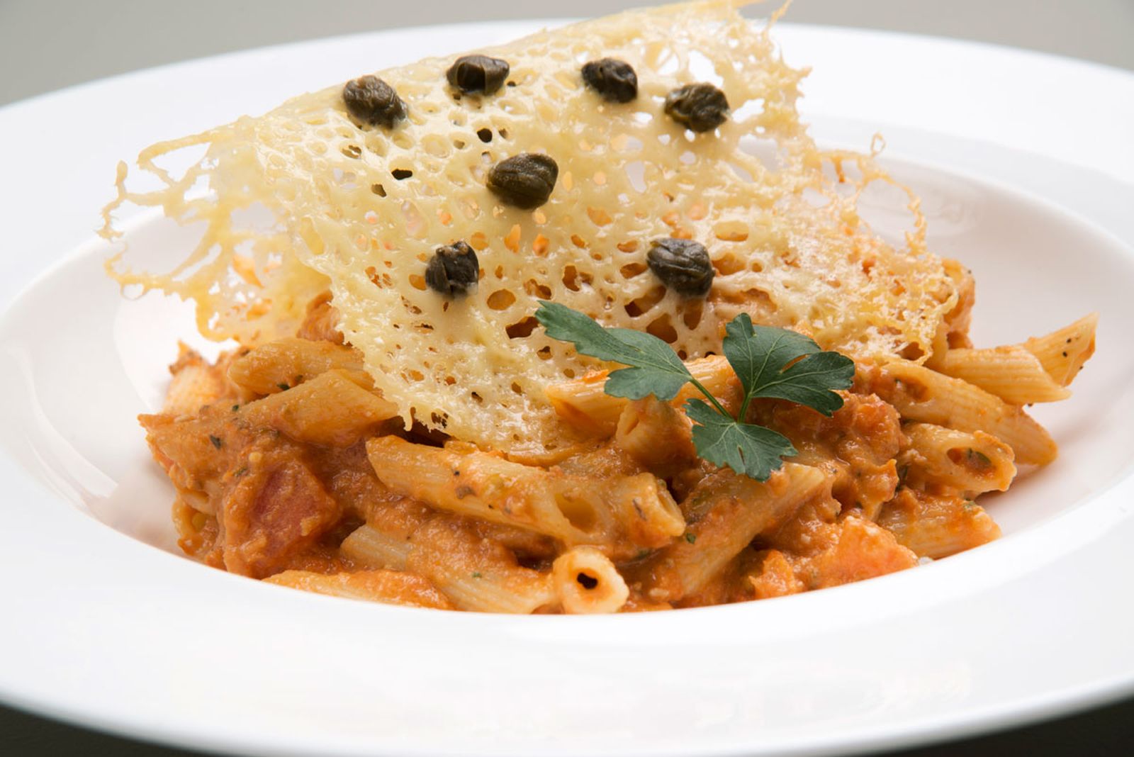 5562 1 Macarrones con salsa de tomates secos (947) xl