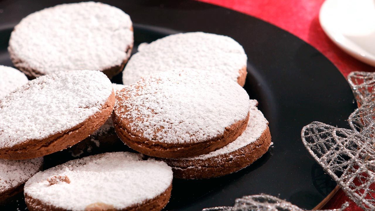 Recopilatorio de dulces de Navidad  polvorones de chocolate