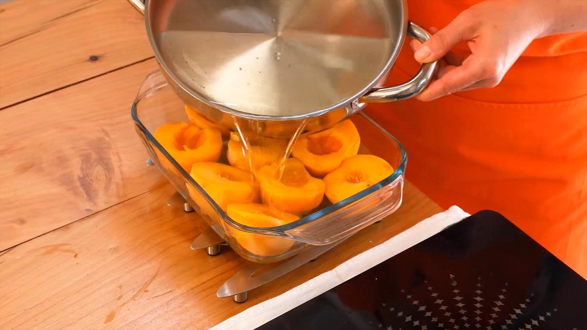 Cómo hacer melocotón en almíbar casero   paso 3