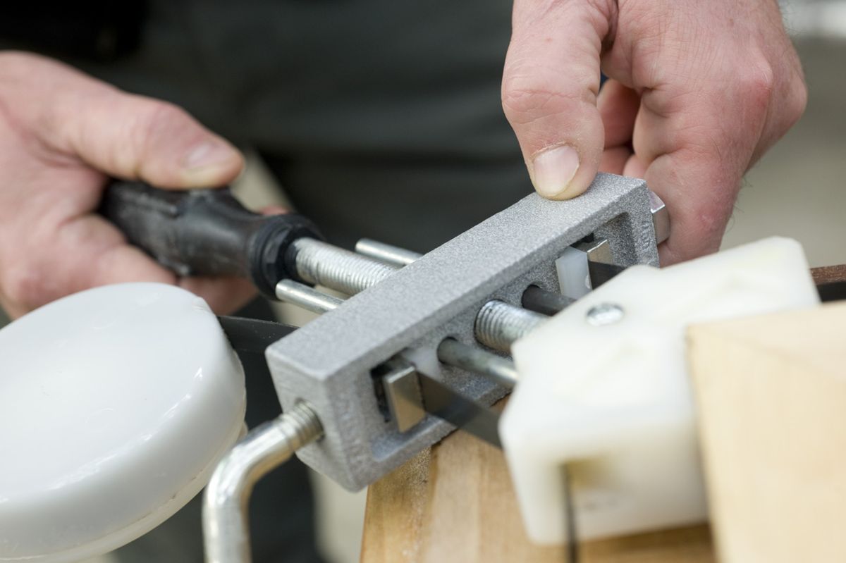 brico 0643 marco leds paso 8