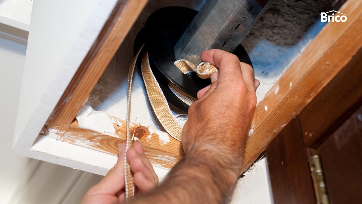 Cambiar la correa de la persiana paso 3