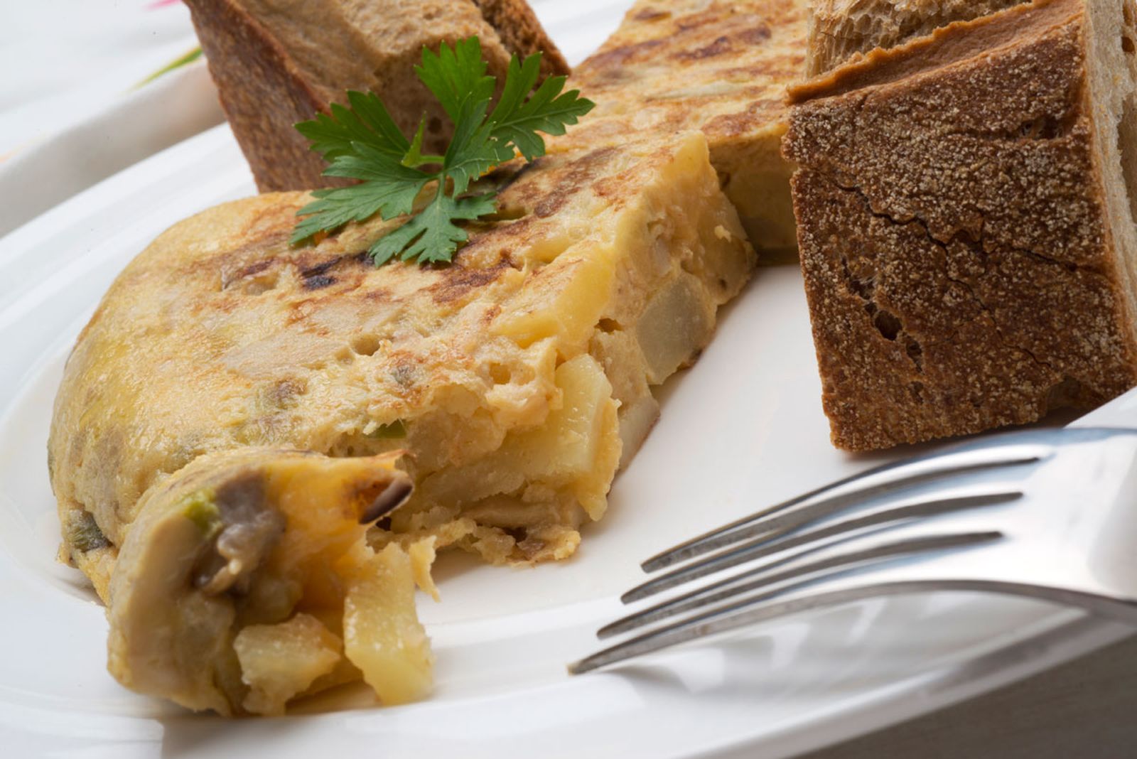 5253 1 Tortilla de hongos y patatas (638) xl