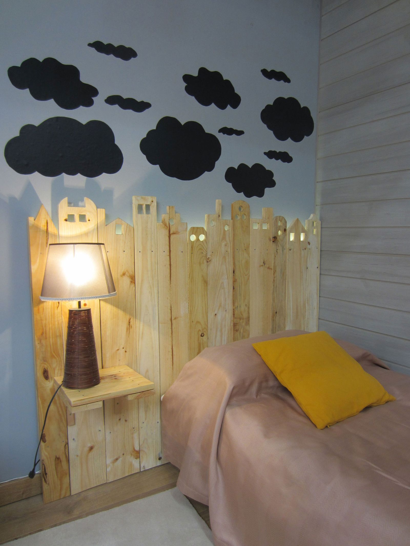 Hacer cabecero de madera con forma de casas paso 14