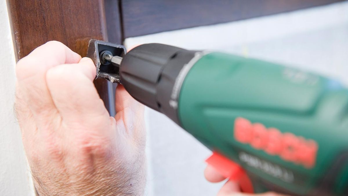 Sustitución de la caja correa de la persiana paso 2