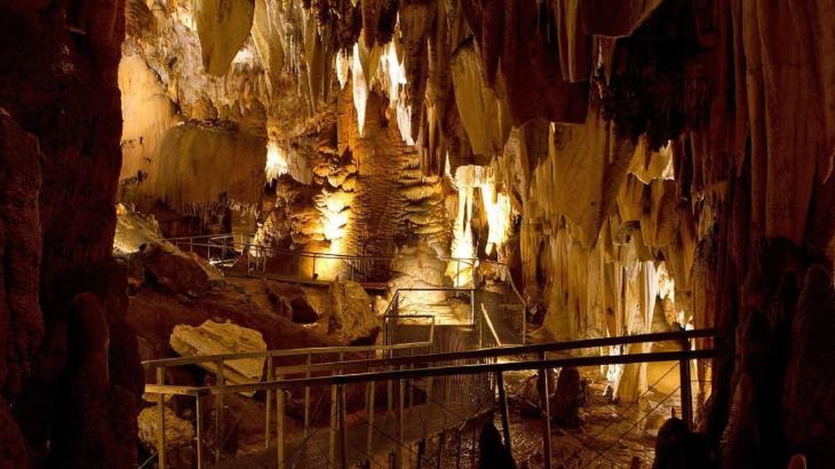 pozalagua panoramica karrantza