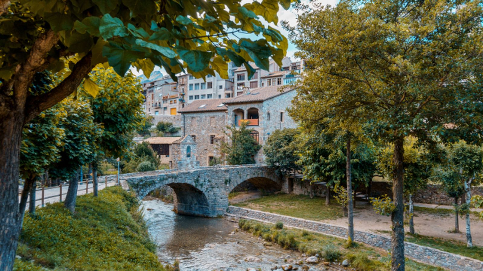 7 pueblos bonitos cerca de barcelona baga