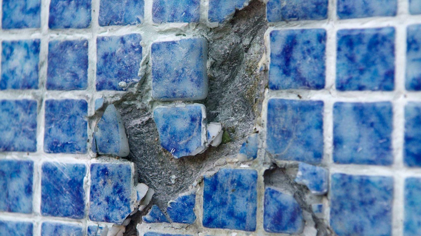 411 Reparacion de grieta en piscina de gresite xl