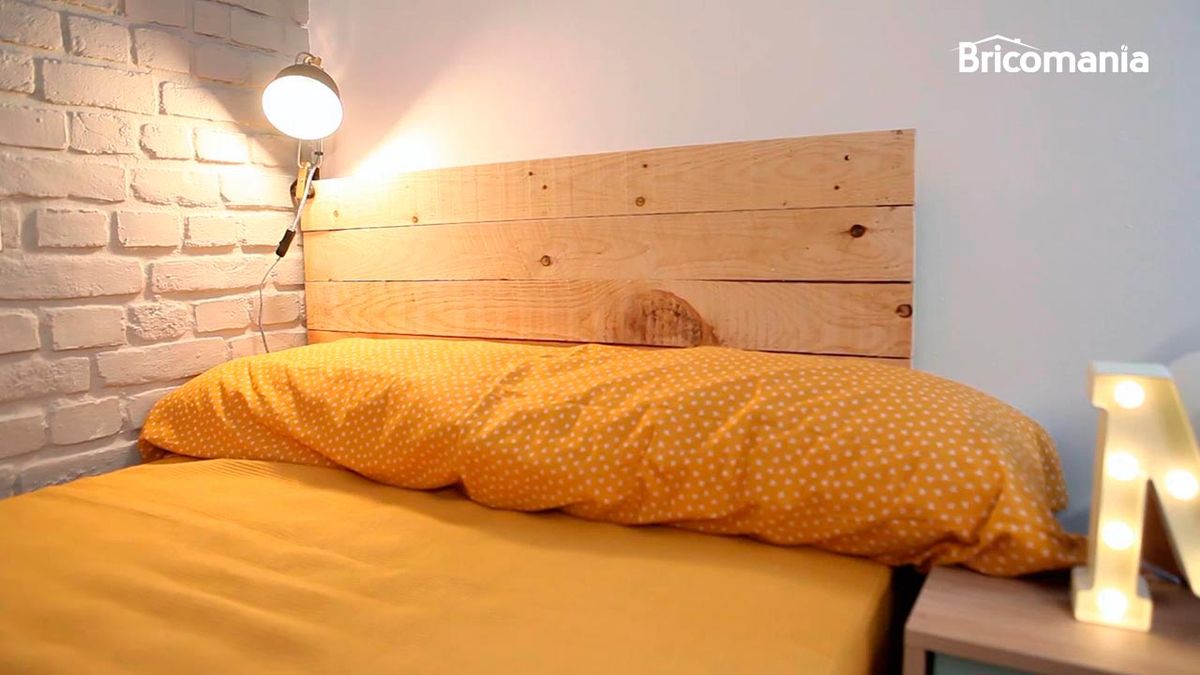 Cabecero de cama con listones