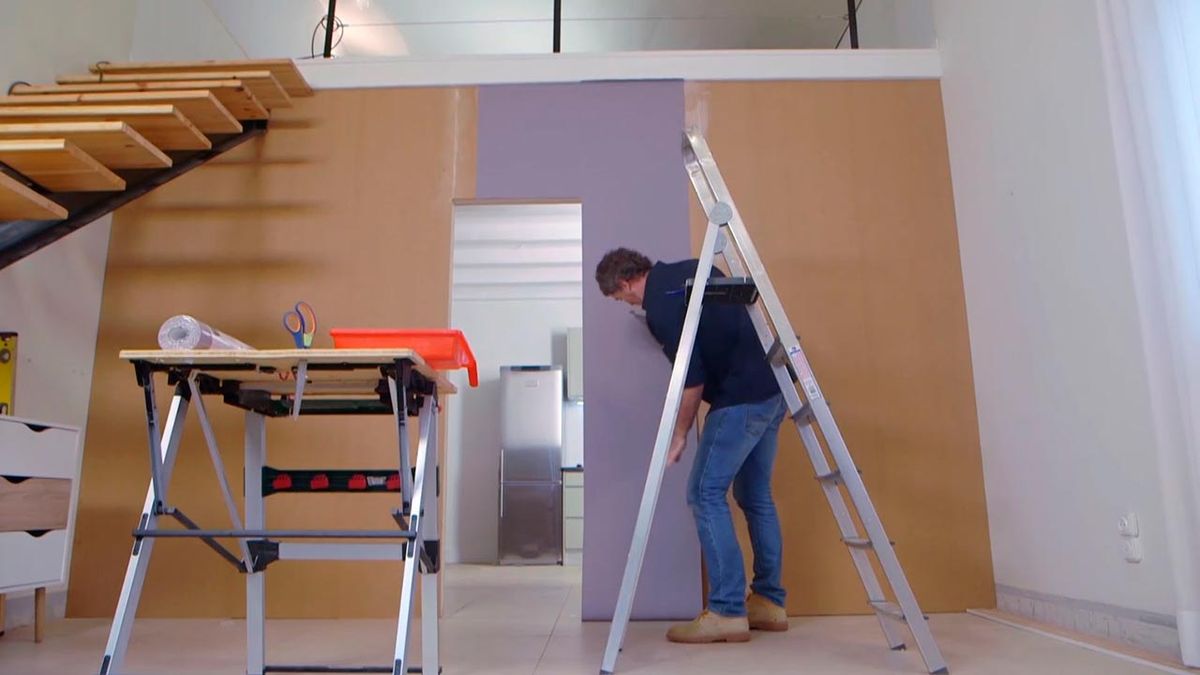 Cómo instalar puerta corredera en tabique de madera paso 1